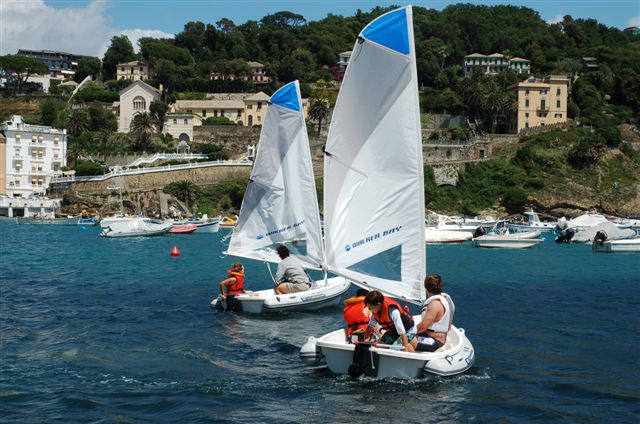 [Immagine: 2012101152117_Dinghy1.JPG]