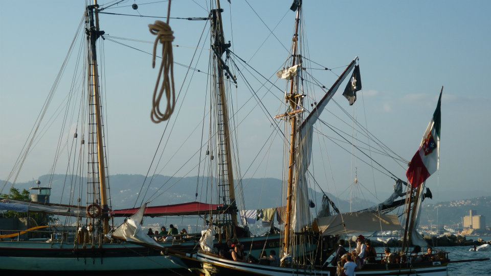 [Immagine: 201282617359_imbrogli.jpg]