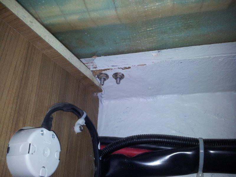 [Immagine: 201211151130_20111231_113816.jpg]