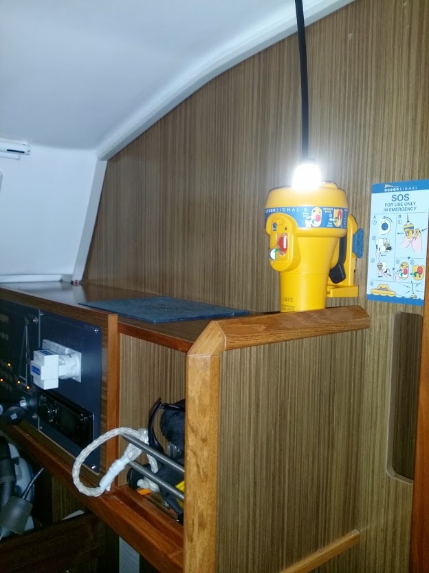 [Immagine: 201432495124_epirb.jpg]
