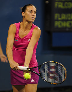 [Immagine: 201272183656_250px-Flavia_Pennetta_at_th...pen_01.jpg]