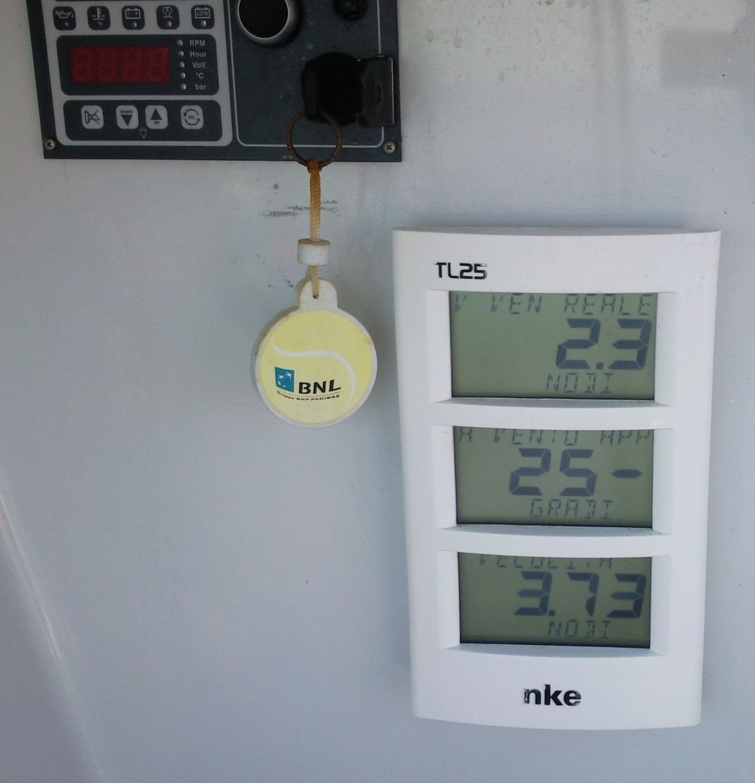 [Immagine: 201138223018_e40.jpg]