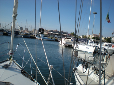 [Immagine: 201010121532_1.JPG]