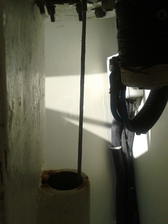 [Immagine: 2012489438_13.jpg]