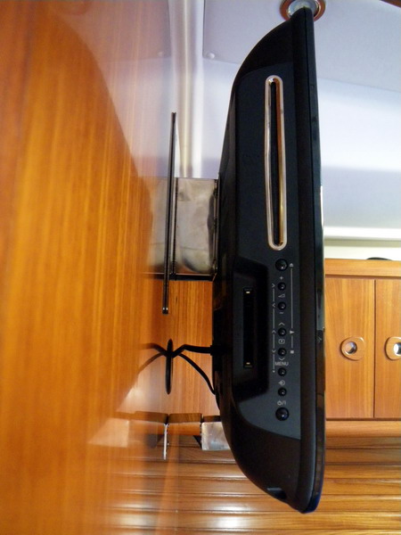 [Immagine: 2010325181259_tv6.jpg]