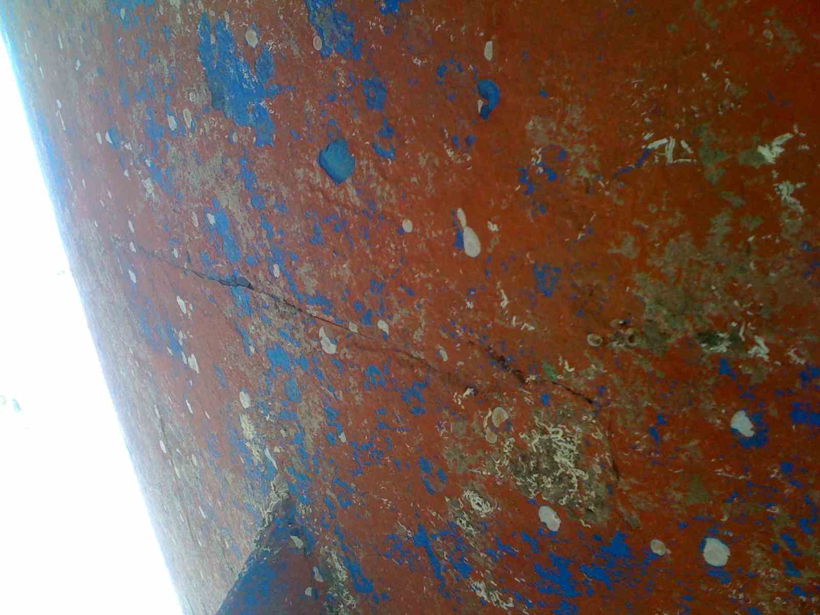 [Immagine: 2012310193836_crepa1.jpg]