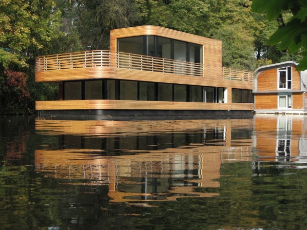 [Immagine: 201442175741_houseboat_300810_01-630x472.jpg]