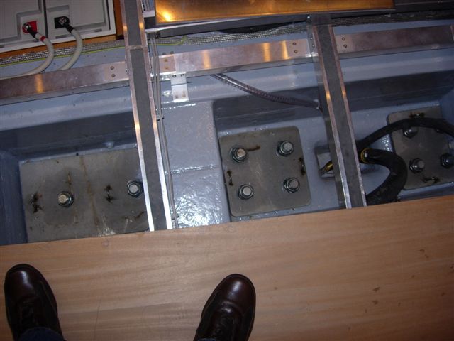 [Immagine: 201012194433_prigionieri.JPG]