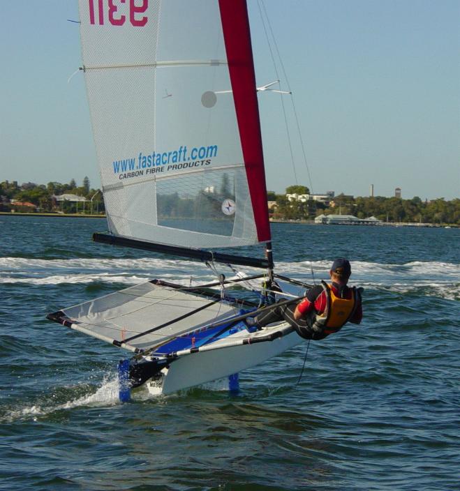 [Immagine: 20091113143932_foiler2.jpg]