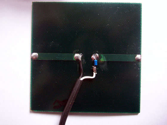 [Immagine: 201041591216_Solar-Panel-and-blocking-diode.jpg]