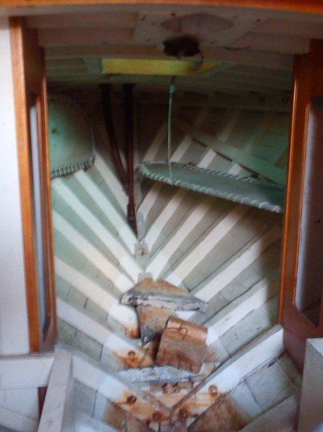 [Immagine: 201212115375_int1.jpg]