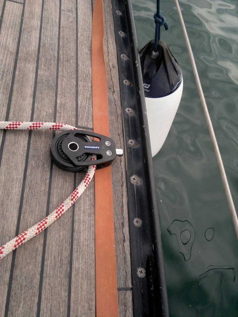 [Immagine: 201351521243_2013-05-15-1374.jpg]