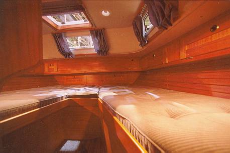 [Immagine: 200932702646_CabinaPosteriore.jpg]