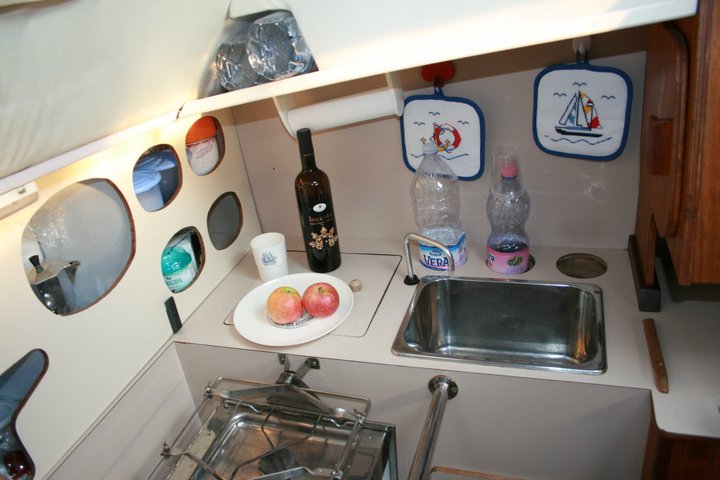 [Immagine: 2011520113612_tappo.jpg]