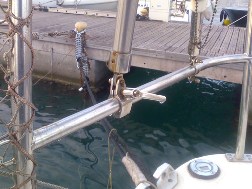 [Immagine: 2010425101149_molloni_ormeggio.jpg]