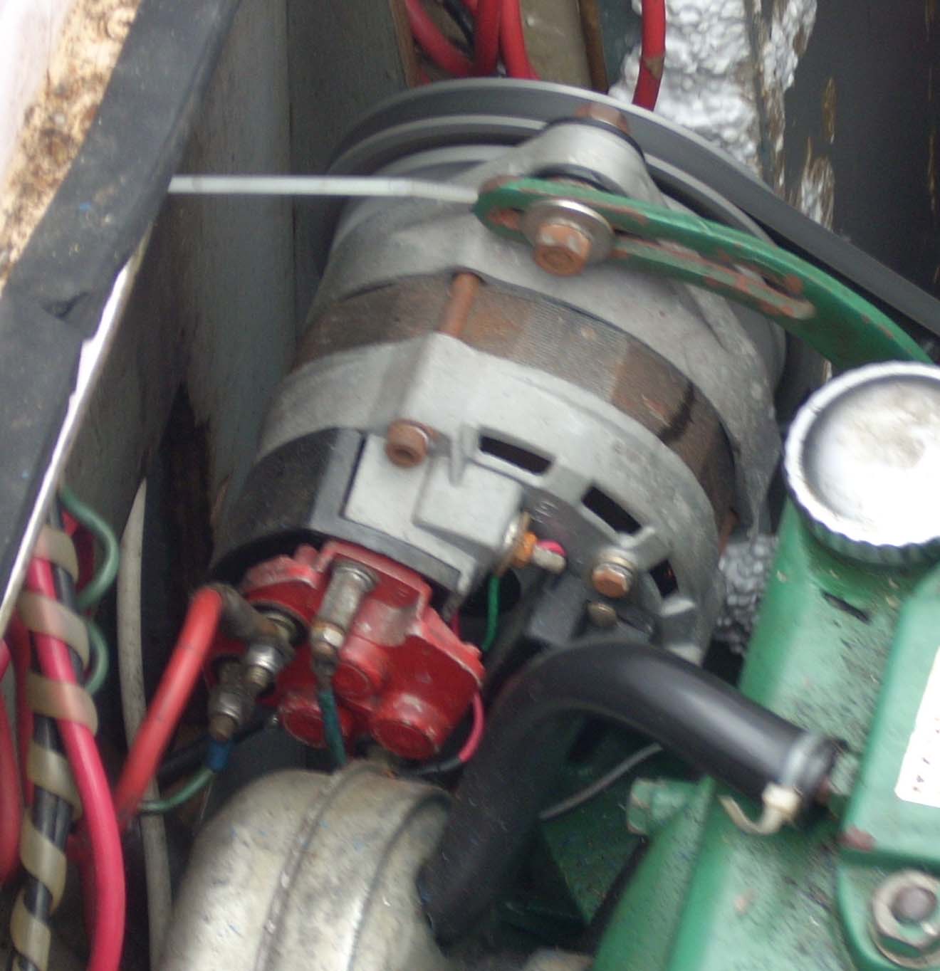 [Immagine: 201212416123_Alternatore.jpg]